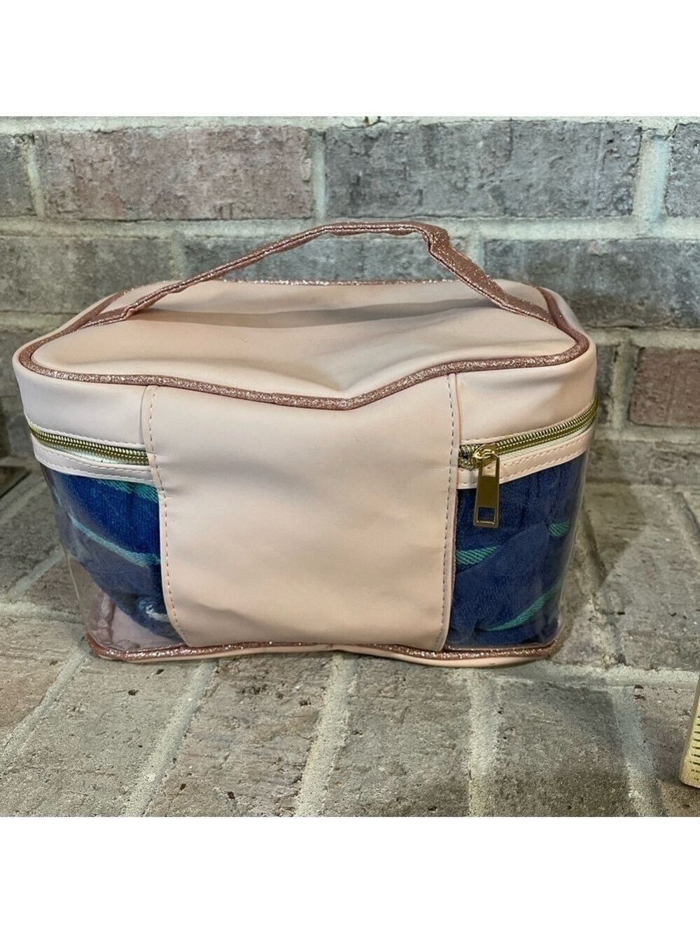 Make up bag - Picture 3 of 10